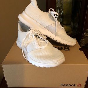 Reebok tennis shoes 8.5